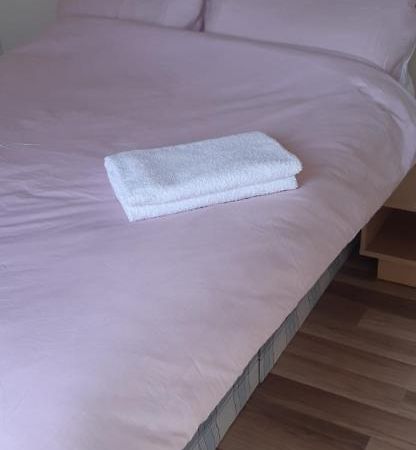 Our Guests Are Royal Apartment Wellingborough Bagian luar foto