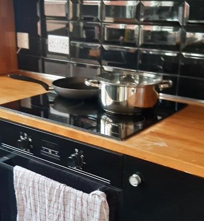 Our Guests Are Royal Apartment Wellingborough Bagian luar foto